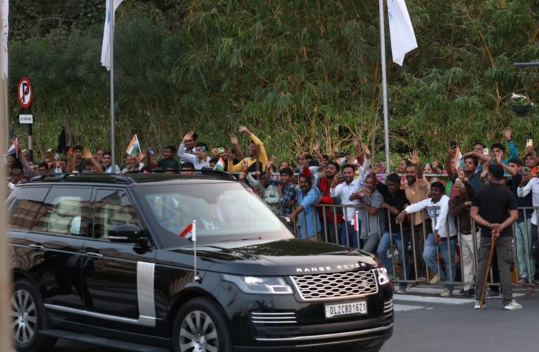 प्रधानमंत्री नरेन्द्र मोदी और यूएई के राष्ट्रपति मोहम्मद बिन जायद अल नाहयान का अहमदाबाद में भव्य रोड शो