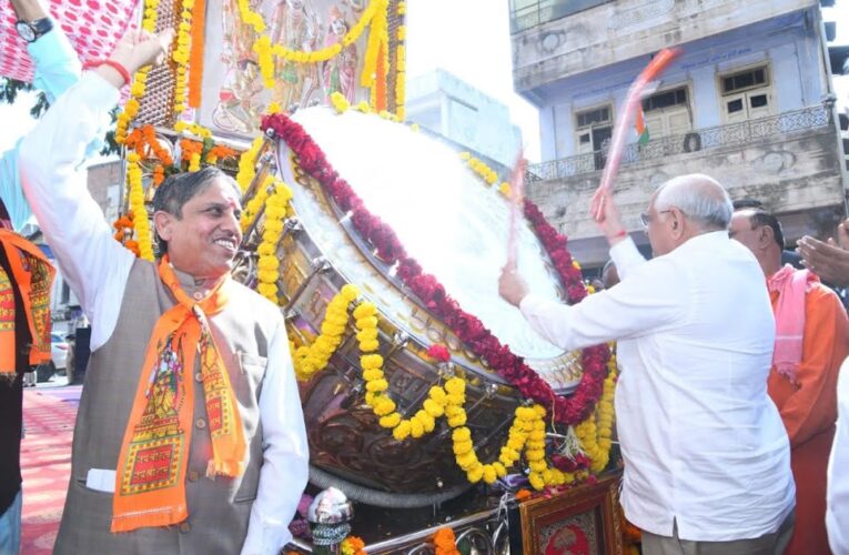 मुख्यमंत्री भूपेंद्र पटेल ने अयोध्या राम मंदिर प्रांगण में स्थापित किए जाने वाले नगाड़े का पूजन किया