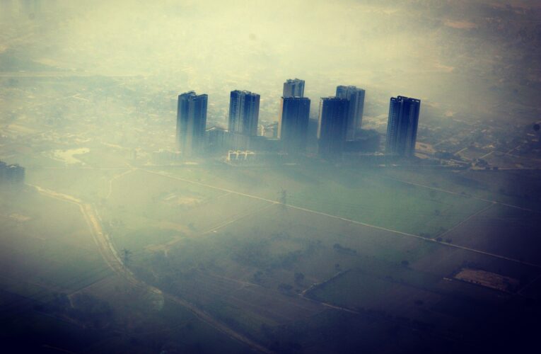 દિલ્હીમાં એર ક્વોલિટી ઇન્ડેક્સ ૪૫૦ને વટાવી ગયો, પ્રદૂષણમાં બેફામ વધારો
