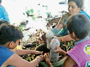 રાજકોટની શાળામાં વિદ્યાર્થીઓ ઘરેથી ફળ-શાકભાજીની છાલ, કચરો લાવી ખાતર બનાવશે