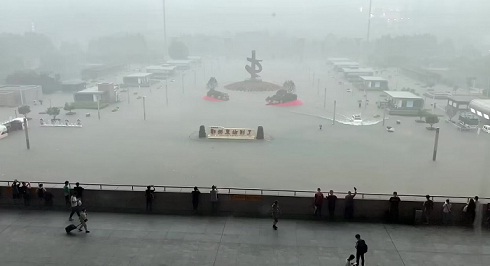 ચીનમાં ભારે વરસાદે તારાજી સર્જી, હજારો લોકો પ્રભાવિતઃ ૨૧ના મોત
