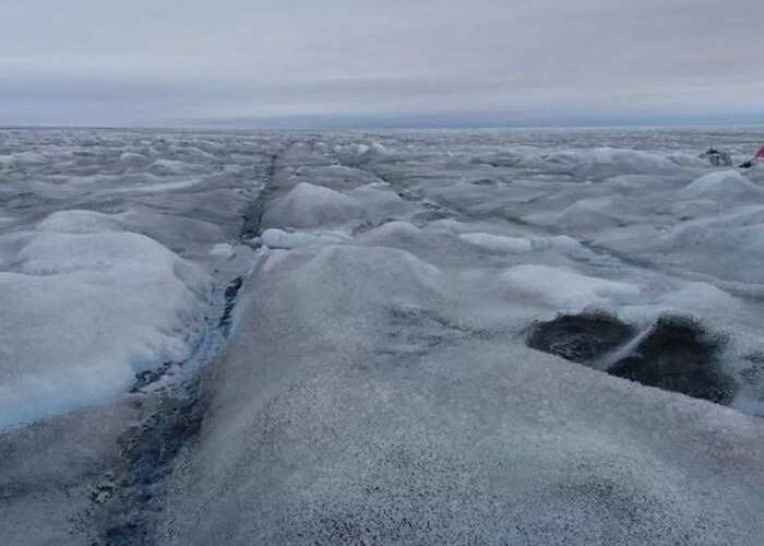 આબોહવા પરિવર્તનના કારણે વધુને વધુ જોખમમાં આવી રહ્યો છે ગ્રીનલેન્ડ ટાપુ