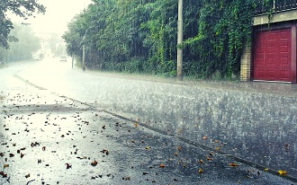ગુજરાતમાં કમોસમી વરસાદ થતા ખેડૂતોની ચિંતામાં વધારો