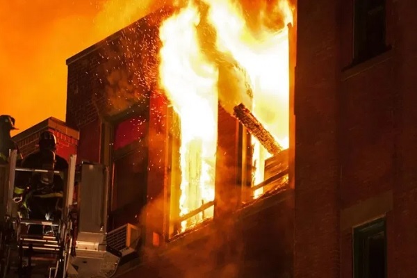 ન્યુઝીલેન્ડમાં મોટી દુર્ઘટના, ચાર માળની હોસ્ટેલમાં ભીષણ આગથી ૧૦ લોકોના કરૂણ મોત