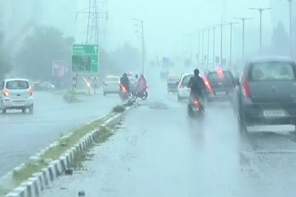 મધ્ય ગુજરાત છોડી રાજ્યમાં ઠંડી સાથે કમોસમી વરસાદની પણ આગાહી