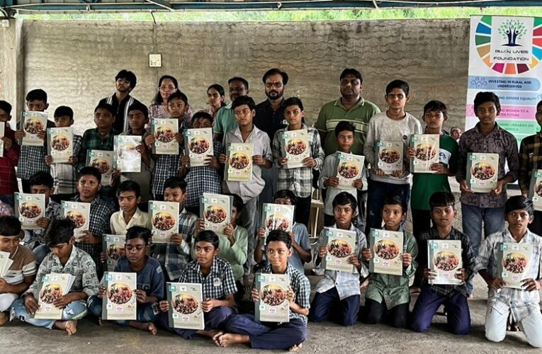 બીલિયન લાઈવ્ઝ ફાઉન્ડેશન દ્વારા ૪૦૦૦ નોટબુકનું વિતરણ : ૬ શાળાના ૨૦૦૦થી વધુ વિદ્યાર્થીઓને શિક્ષણમાં સહાય